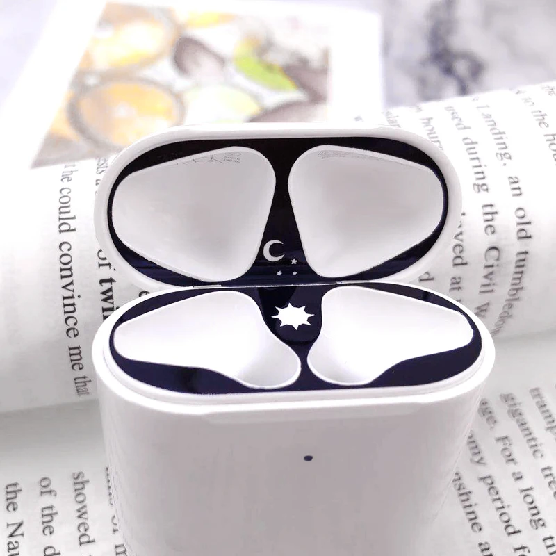 Чехол-накладка для Apple AirPods металлический пылезащитный стильный | Электроника