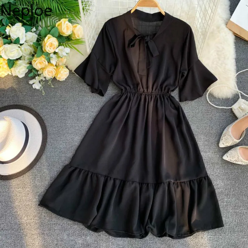 Женское платье в Корейском стиле однотонное с бантом и расклешенными рукавами