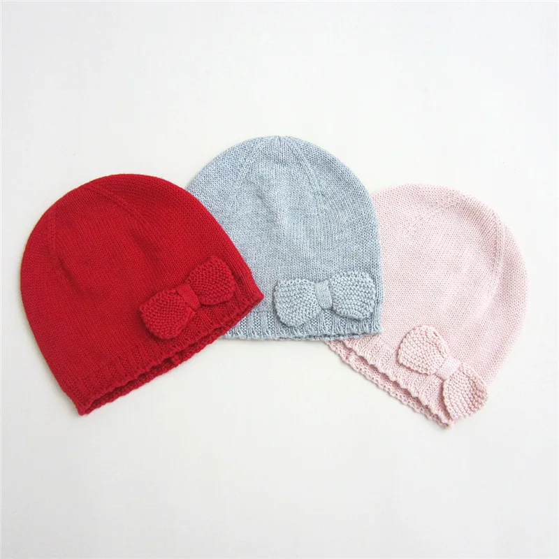 Шапка для девочек хлопковая трикотажная трех цветов с бантом зимняя реквизит