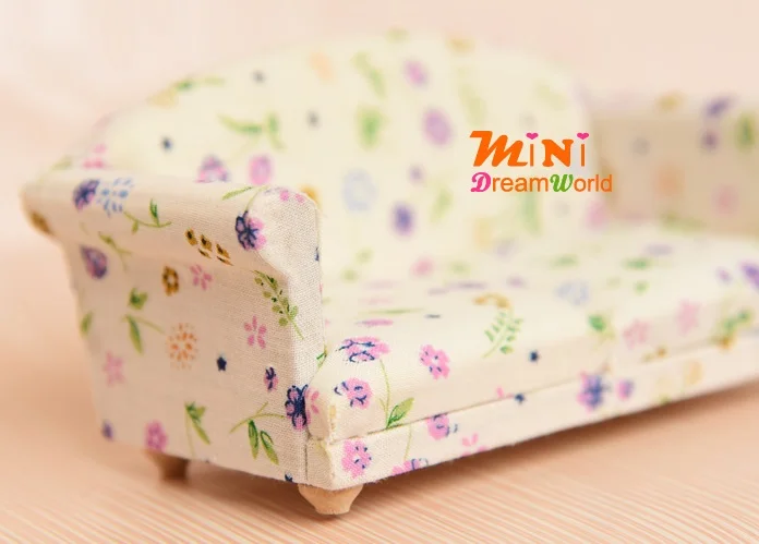 MINI Doll house Mini furniture model small floral double sofa | Игрушки и хобби