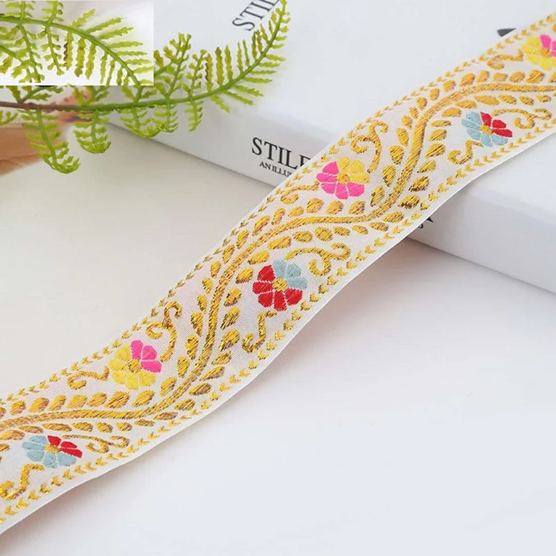 Этническое кружевное жаккардовое платье в национальном стиле с лентой и хвостом