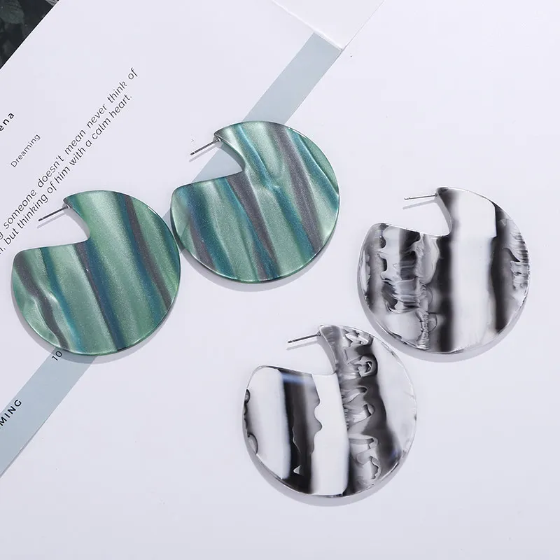 HX C-shaped semi-circular gold foil silver large size resin plate disc earrings 2018 ladies pendants trend popular | Украшения и
