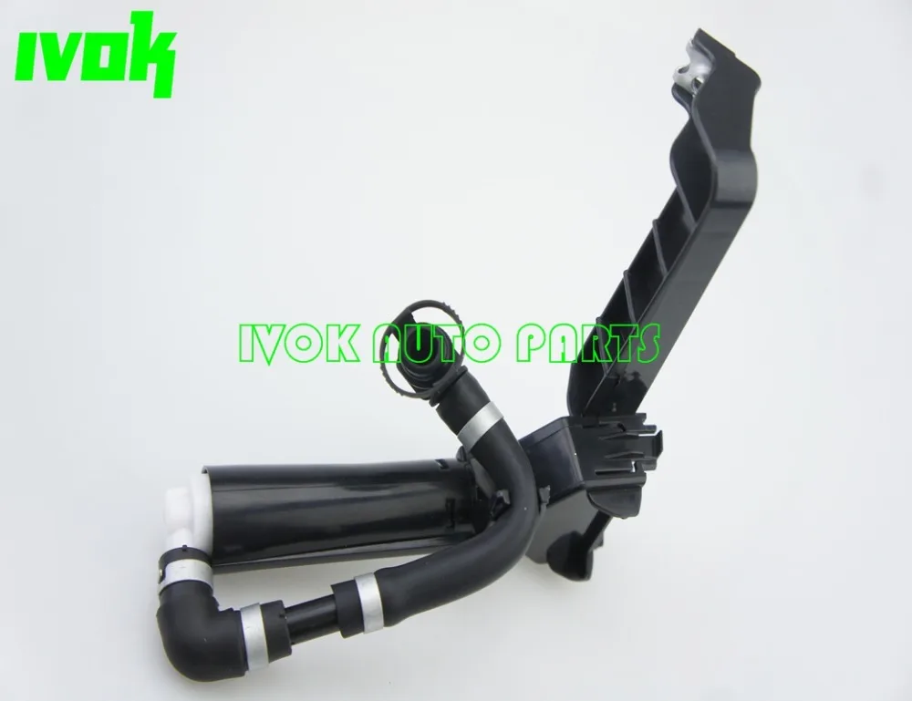 

Left Headlight Cleaning Washer Nozzle Pump for Lexus RX350 RX450h 10-15 85208-48040 8520848040