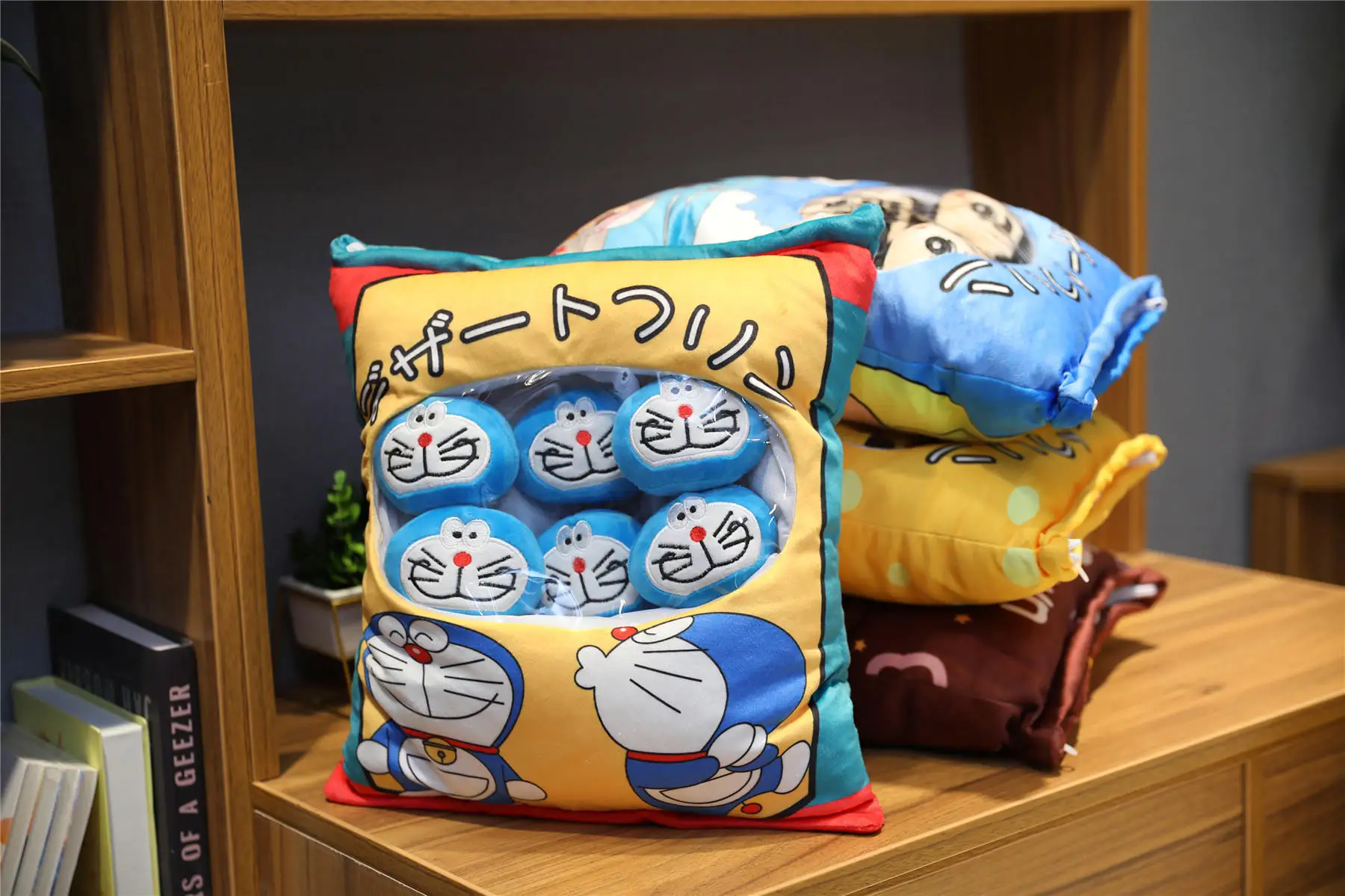Большой мешок закусок подушки Пикачу коричневый Doraemon Crayon Shin-chan мягкая плюшевая игрушка подушка мягкая кукла подарок на день рождения