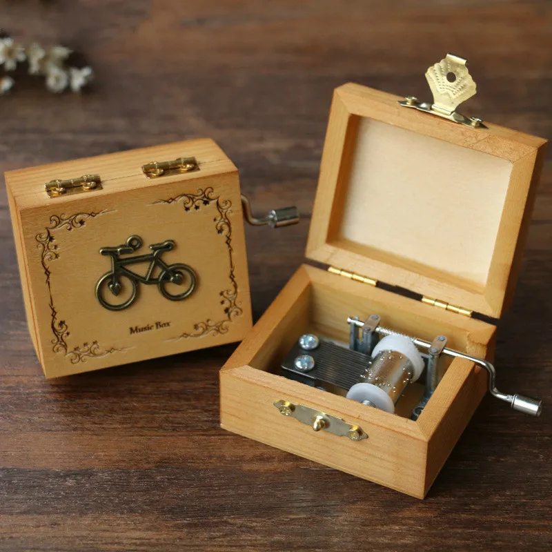 Фото Newest Vintage Wooden Hand Shake Music Box Sky City Creative Gift 10 Designs Tower Heart Lock Windmill Musical Дом и сад Newest Vintage Wooden Hand Shake Music Box Sky City Creative Gift 10 Designs Tower Heart Lock Windmill Musical Дом и сад