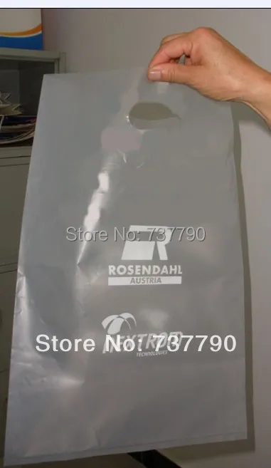 

20x30cm custom shopping handle frosted plastic gift bag for packaging
