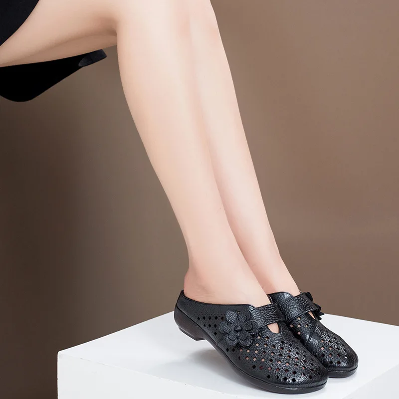

Xiuteng 2020 fashion jelly bottom layer cowhide hole Summer flat with women's leather sandals and slippers soft bottom Shoes