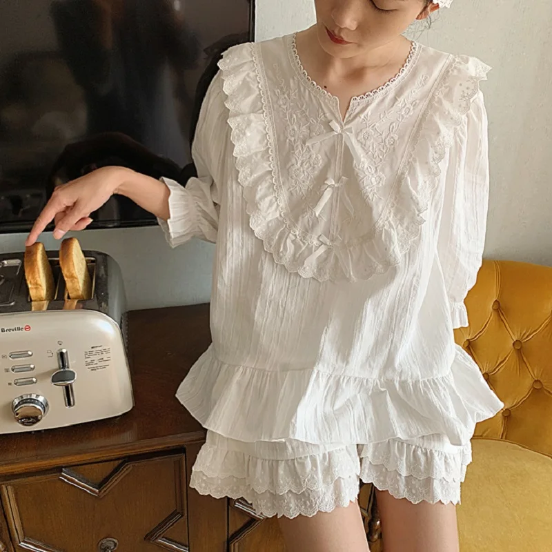 Мягкие белые кружевные Хлопковые женские пижамы с короткими рукавами вышивкой