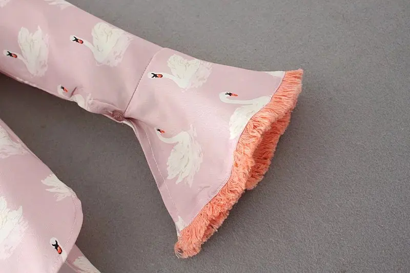 Женская блузка с длинным рукавом Винтажная футболка кисточками и принтом лебедя