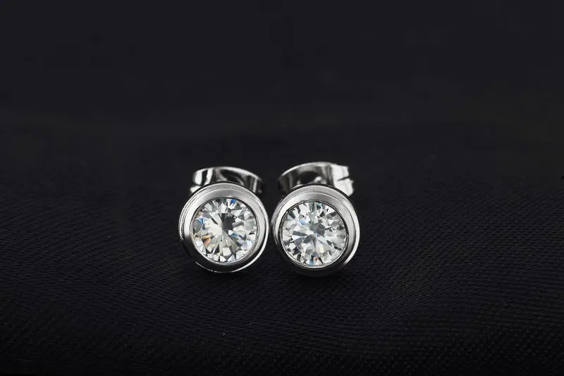 ARILYNNA Classical White Round Austrian Crystal Zinc Alloy Women Female Fashion Stud Earrings Original Jewelry ER7050711 | Украшения и