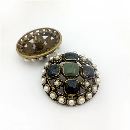 Золотистое металлическое пальто свитер женское жемчужное Новое