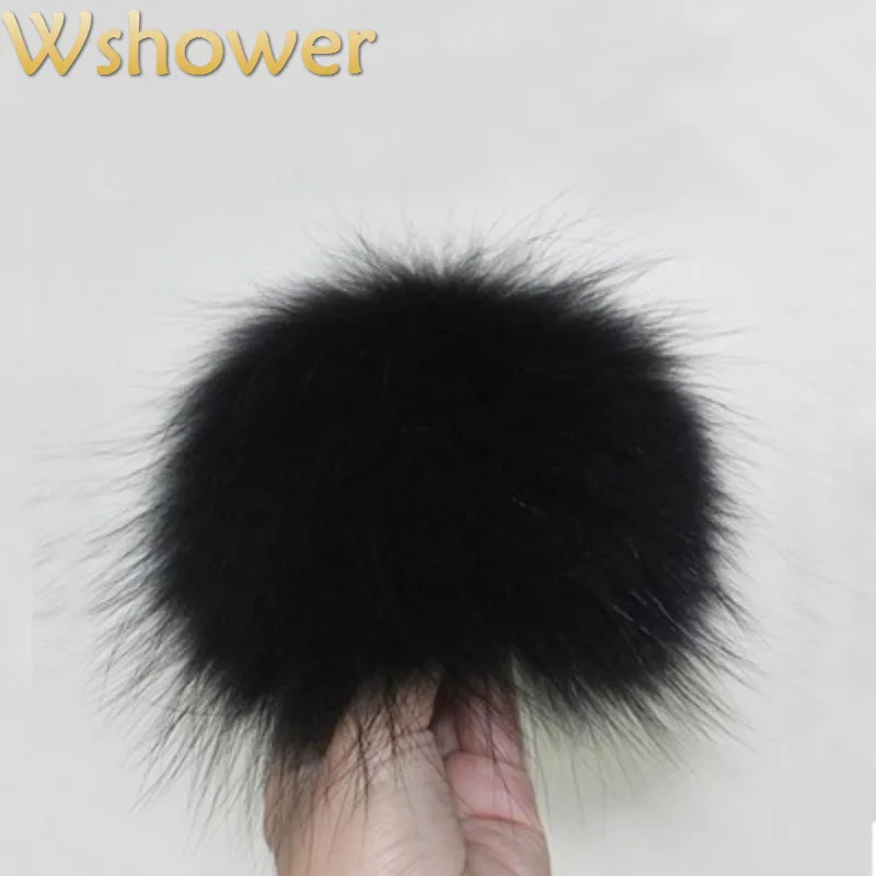 Помпон из натурального меха енота 15 см большой помпон лисьего для шапки сумки