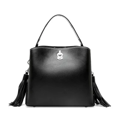 

Fringed bucket leather shoulder bag crossbody bag carrying handbag Women's bag