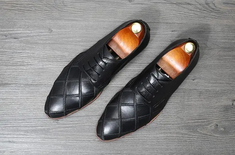 

Handmade Shoe Men Pointed Toes Genuine Leather Embroidery Diamond-type Lattice Smart Casual Shoes Lace Up Low Heel Black