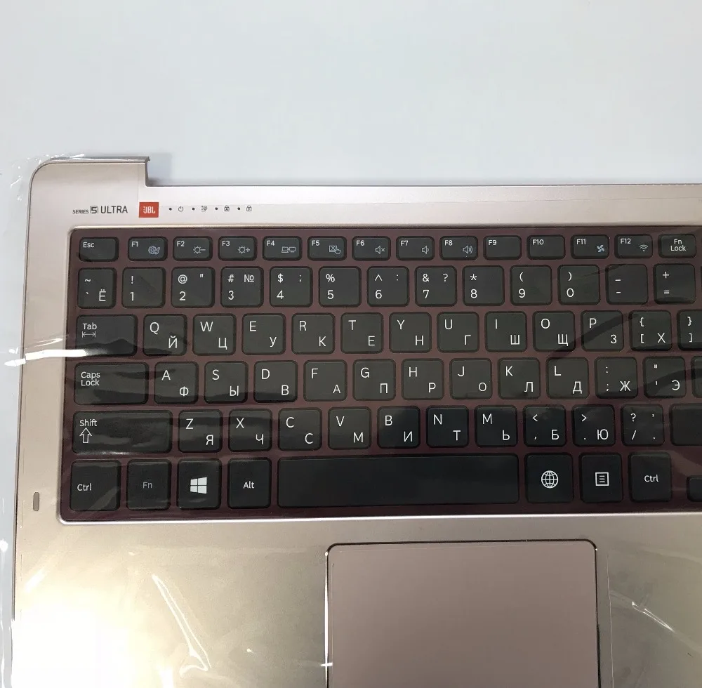 Новая Подлинная Русская клавиатура для samsung NP530U4E BA75-04566C+ Упор для рук+ тачпад(дискретная графика) BA59-03675C