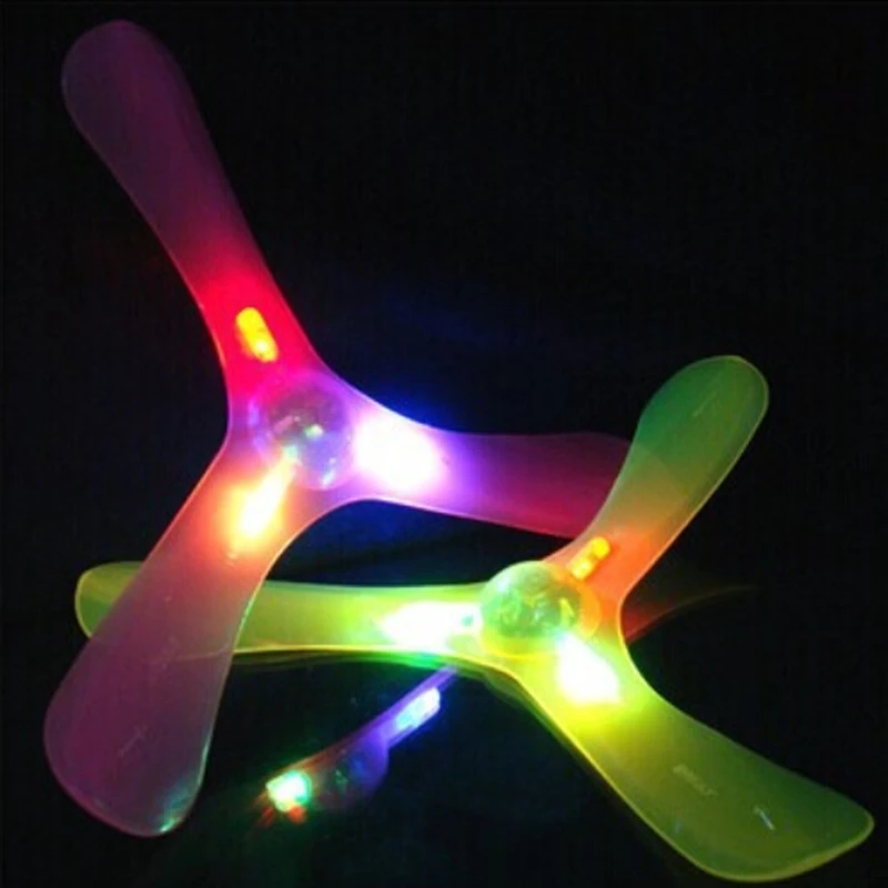 

Новый светодиодный светильник с 3 листьями Бумеранг уличная забавная игрушка спортивный бросок летающие игрушки-Бумеранги