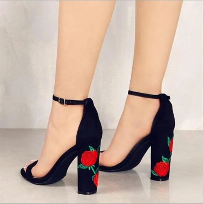 

New Women Summer Shoes Gladiator Sandals Women Embroidery High Heels Sandals Open Toe Platform Ladies Shoes Size 35-43