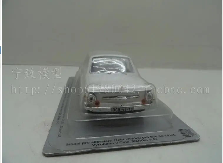 Модель ZAZ968A с высокой имитацией модель из 1:43 сплава автомобильные игрушки