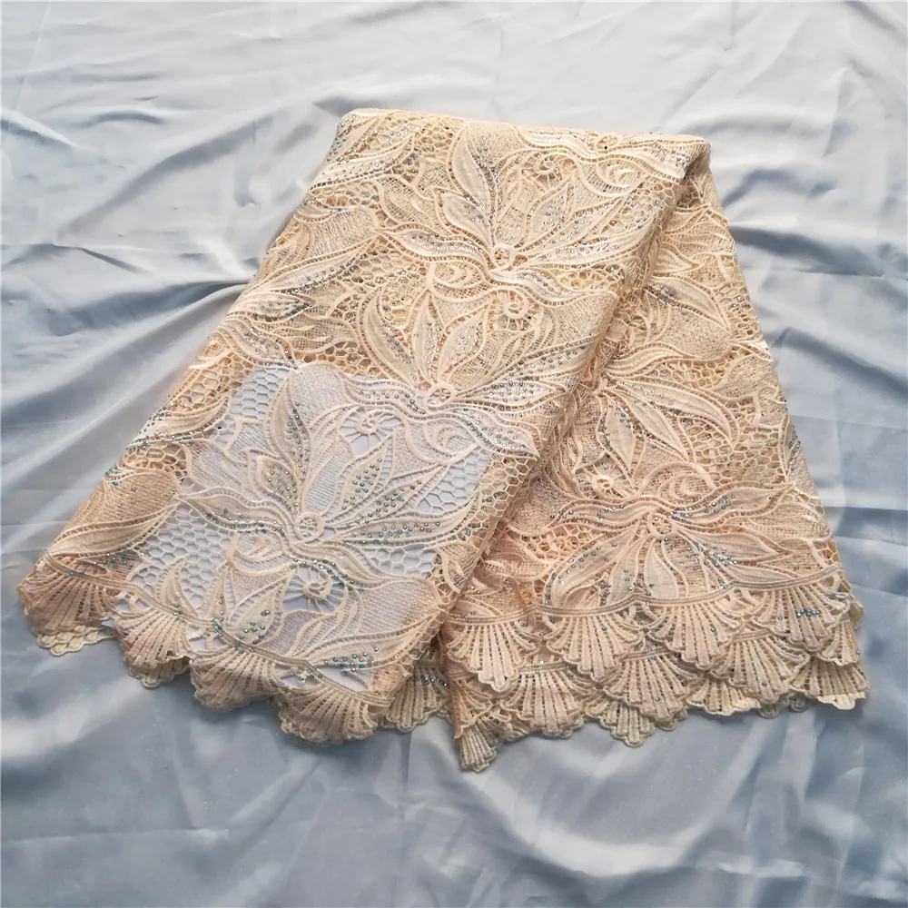 Высококачественные французские кружевные ткани 2018 года. Нежно-персиковый цвет. Горячие продажи. Вышитые африканские шнуры с камнями. Нигерийский материал.