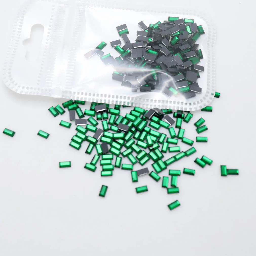 Стразы для ногтей с плоской задней поверхностью квадратные 2 мм 2*4 около 288 шт.