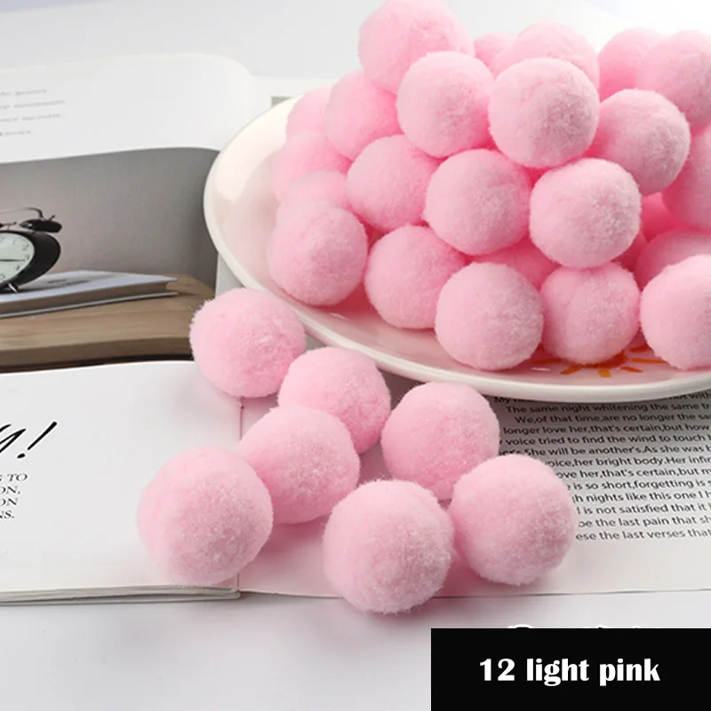 13 light pink Новинка! 100 шт/партия помпон 20 мм Мини пушистые мягкие помпоны шар пушистый ручной работы поделки для домашнего декора Швейные принадлежности - Цвет: 13 light pink
