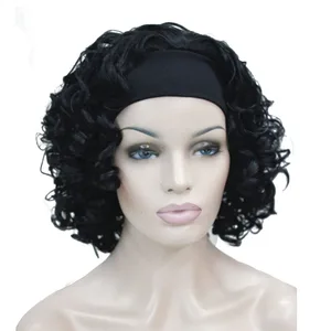 StrongBeauty короткий вьющийся черный синтетический парик с головной повязкой для женщин