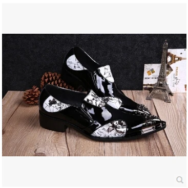 Новинка 2016 года мужские кожаные туфли с шипами Модные Туфли-оксфорды острым