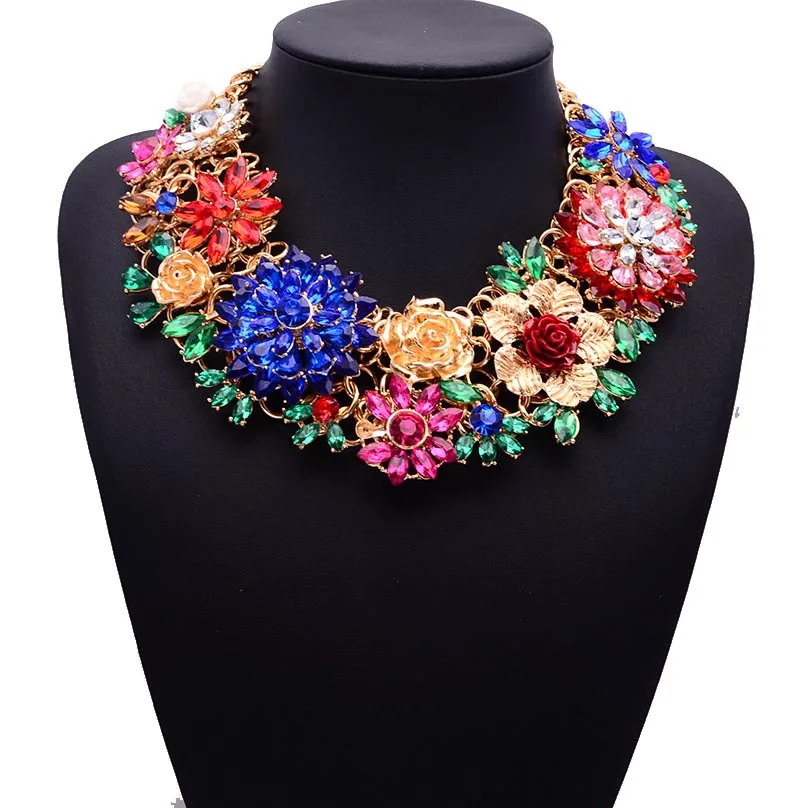 

Luxury Crystal Flower Pendants Statement Necklace Fashion Jewelry Women Accessories Colorful Pendants Statement Necklaces