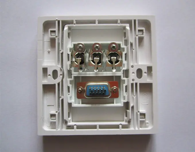 Настенная розетка панель с RCA AV + VGA для установки мультимедиа размер 86 мм |