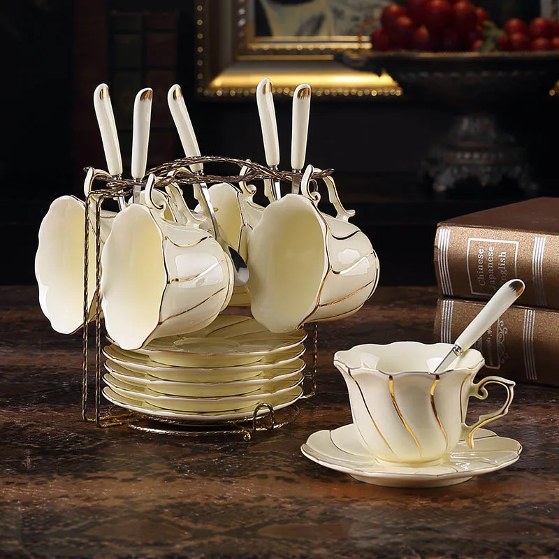 Six-piece Set Европейский Топ-класс кофейная чашка блюдце набор Британский керамический золотой ободок чайные чашки послеобеденный чай вечерние сахарница миска чайник свадьба Gif - Цвет: Six-piece Set