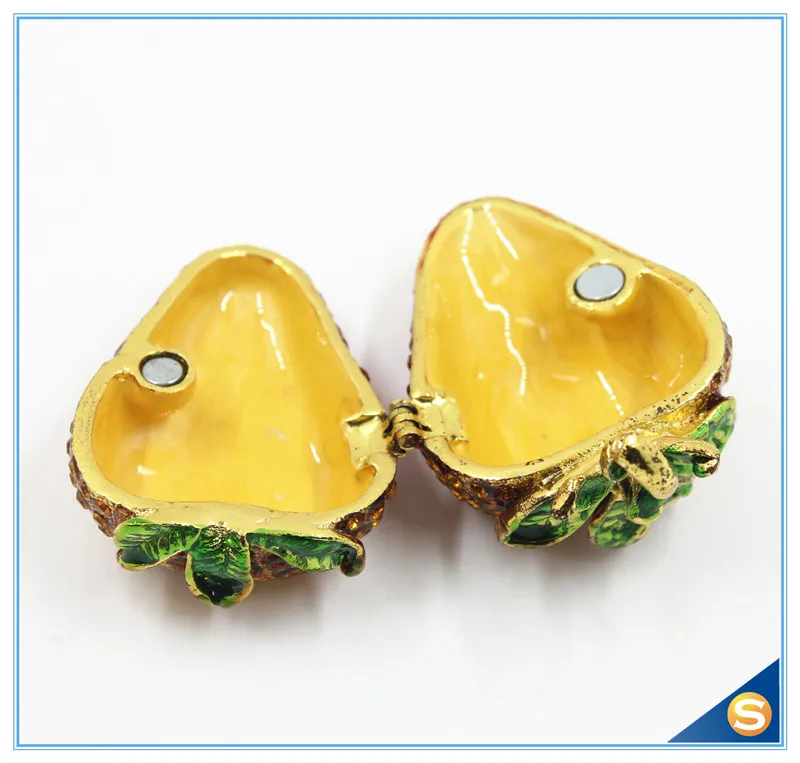 Кольцо с клубничкой серьги ожерелье безделушка коробка металлические украшения