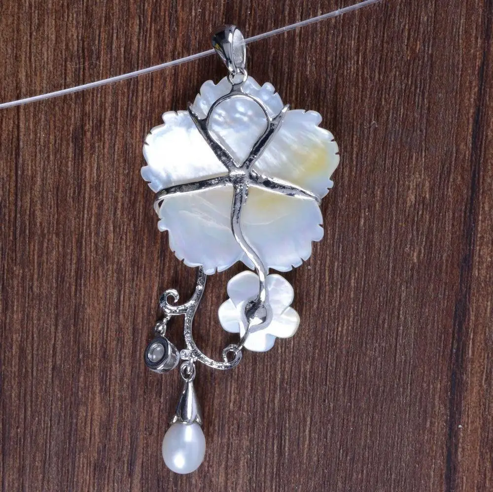 

( 1 piece/lot) 80mm New Fashion Natural MOP Mother of Pearl Shell Flower Beads Pendant