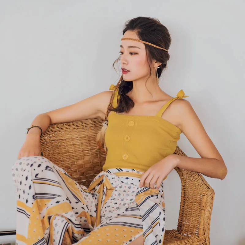 Новые летние эластичные трикотажные майки Топ Для женщин желтую кнопку через