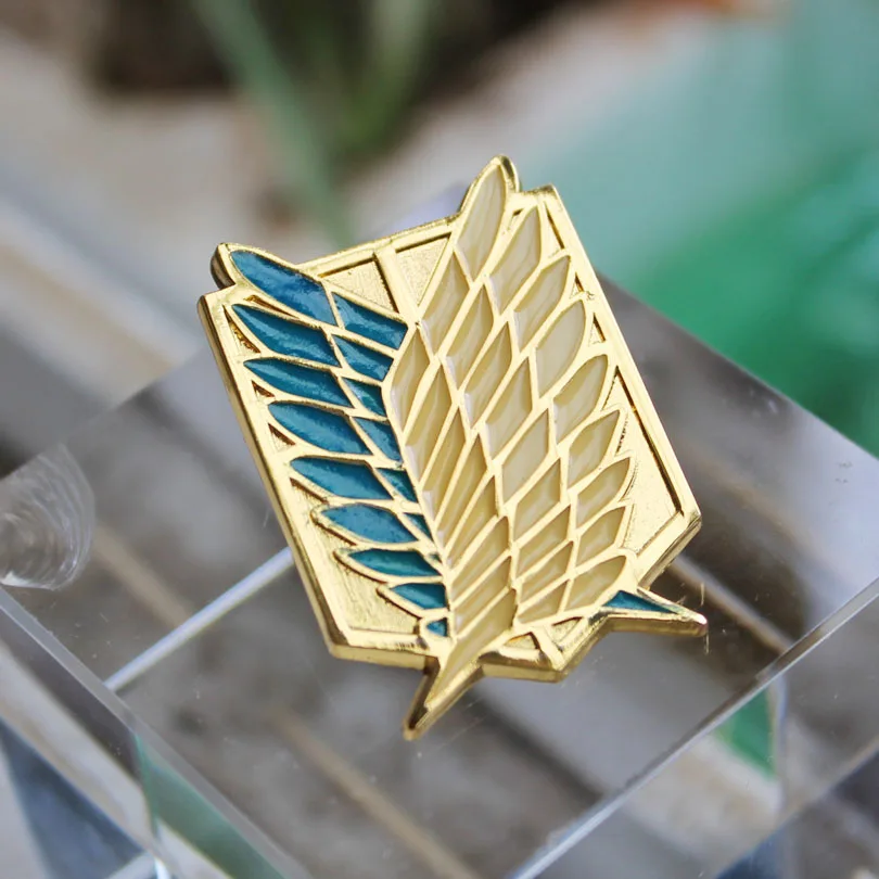 Блестящая брошь Атака Титанов Крылья свободы скаутский Легион Золотое Ювелирное