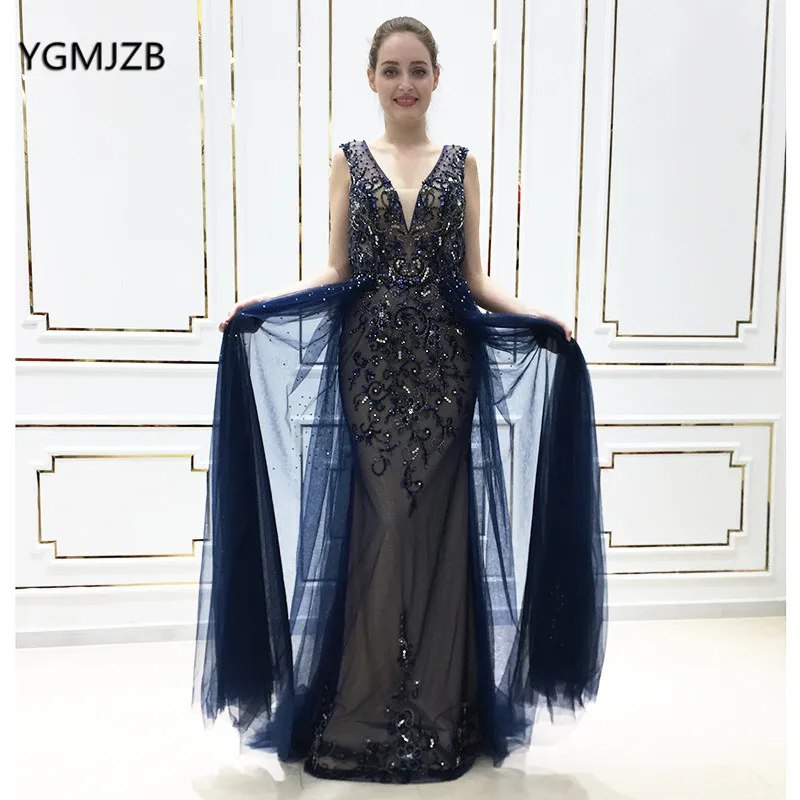 Женское вечернее платье русалка длинное темно синее с V образным вырезом и