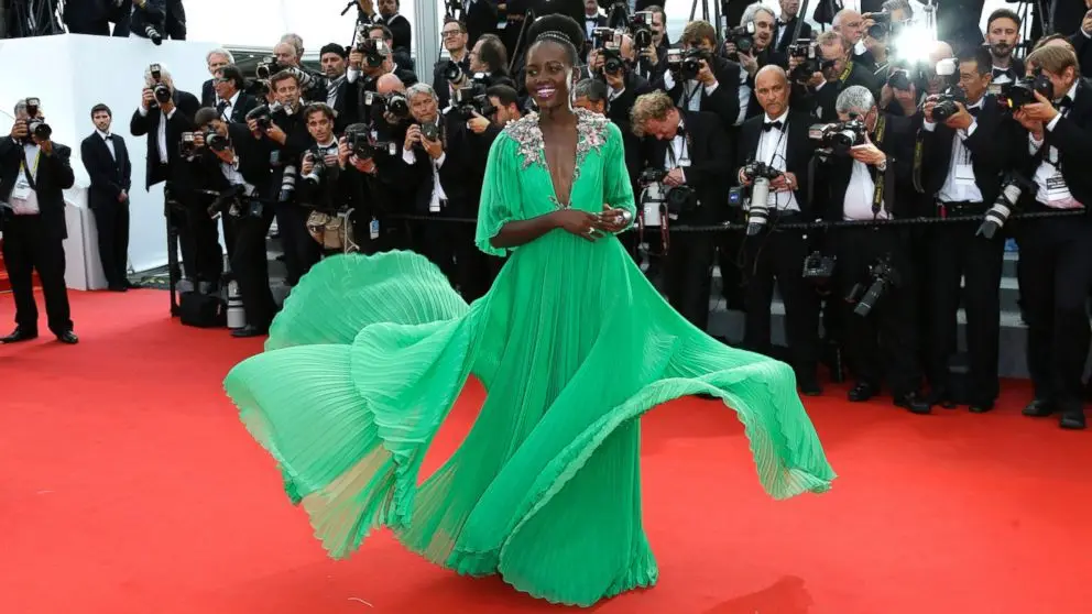 Lupita Nyong'o On Cannes Green V Neck Half Sleeve Elegant Formal Dress for Slae Beading Dazzling Party Mother of the Bride | Свадьбы и