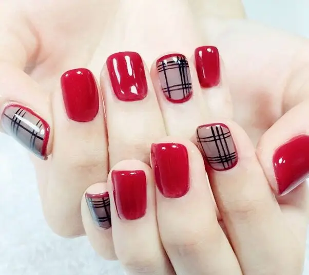 Сексуальная красное вино и черный шелк вентилятор кратко параграф Ногтей кусок