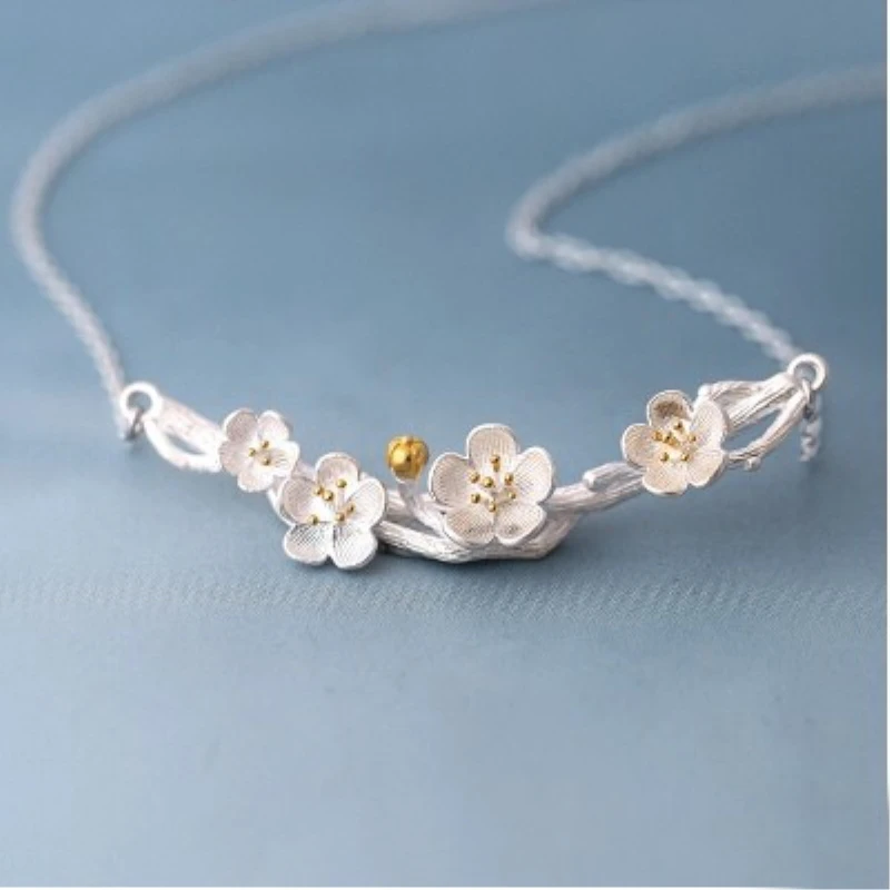 

Sweet Plum Korean Silver Color Temperament Personality Fashion Female Jewelry Necklace SNE039