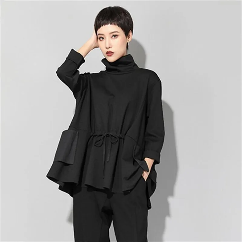 Женская свободная футболка с длинным рукавом черная водолазка поясом весна