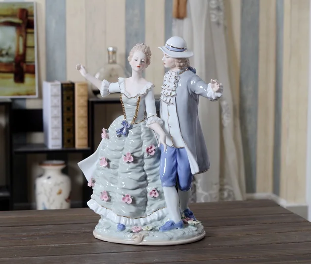 Европейские антикварные фарфоровые парные фигурки керамические благородные