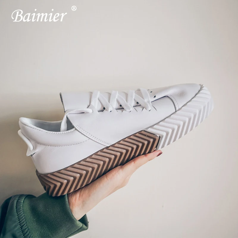 Женские кроссовки Baimier белые низкие из натуральной кожи на плоской платформе со