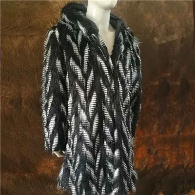 Picture style Hot Winter Autumn Men Faux Fox Fur Coat Long Windbreaker Loose Warm Fashion Man Leather Peacock Feather Leather Jacket 4XL - Цвет: Picture style