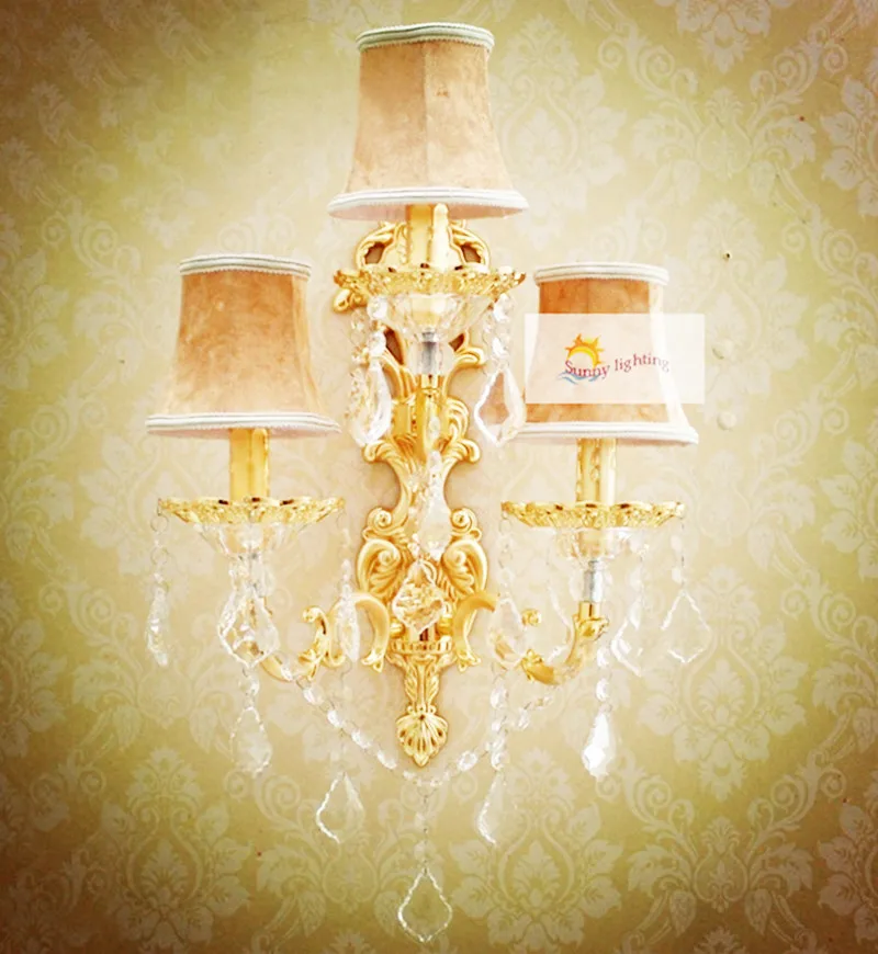 Декор для гостиной золотой настенный светильник бра тканевый абажур хрустальные