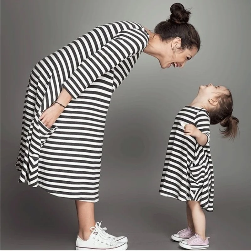 Fashion mom and kids couple look stripe family matching outfits Baby Girls clothes dress mother daughter Children clothing | Мать и