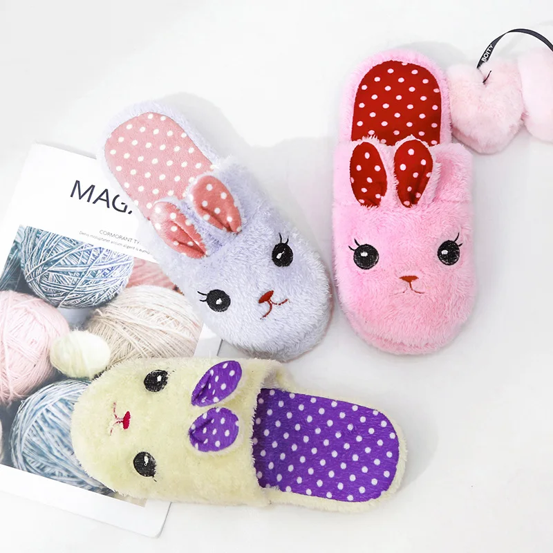 Женские тапочки коллекция 2018 года милые зимние плюшевые домашние с рисунком на