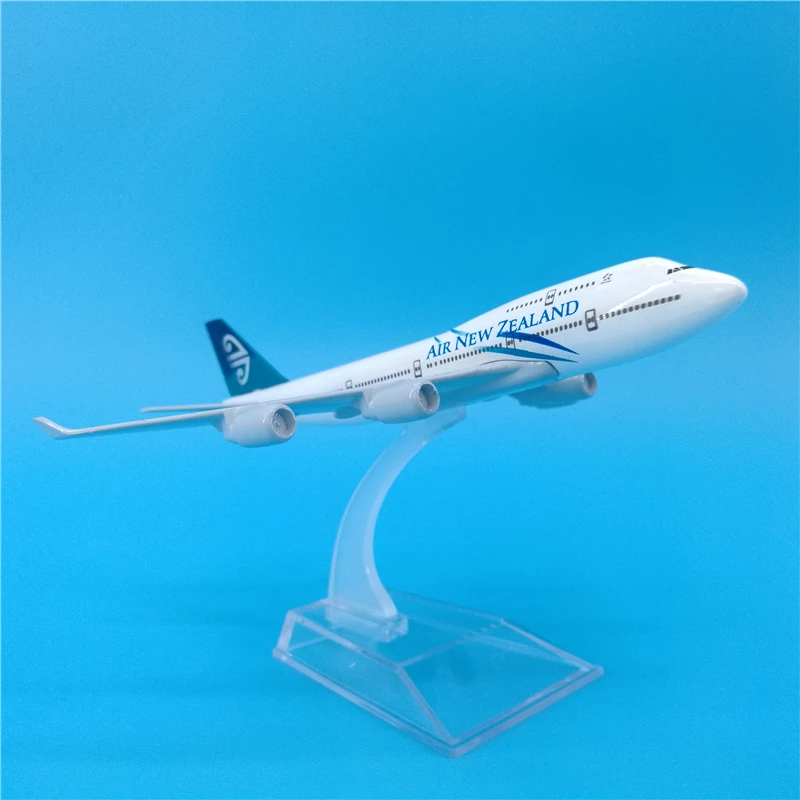 Модель самолета из Новой Зеландии 16 см модель в масштабе 1: 747 Боинг 400 литая