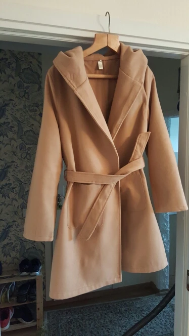 Женское шерстяное пальто с капюшоном Uwback длинное теплое поясом модель EB201 на