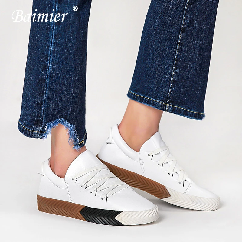 Женские кроссовки Baimier белые низкие из натуральной кожи на плоской платформе со