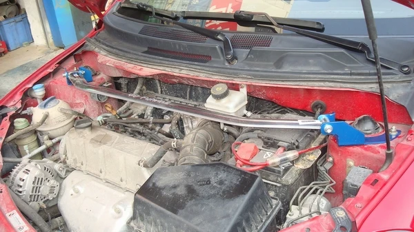TTCR II подвеска Автомобильная рулонная панель крыша для Cherys Fengyun Балансирующий