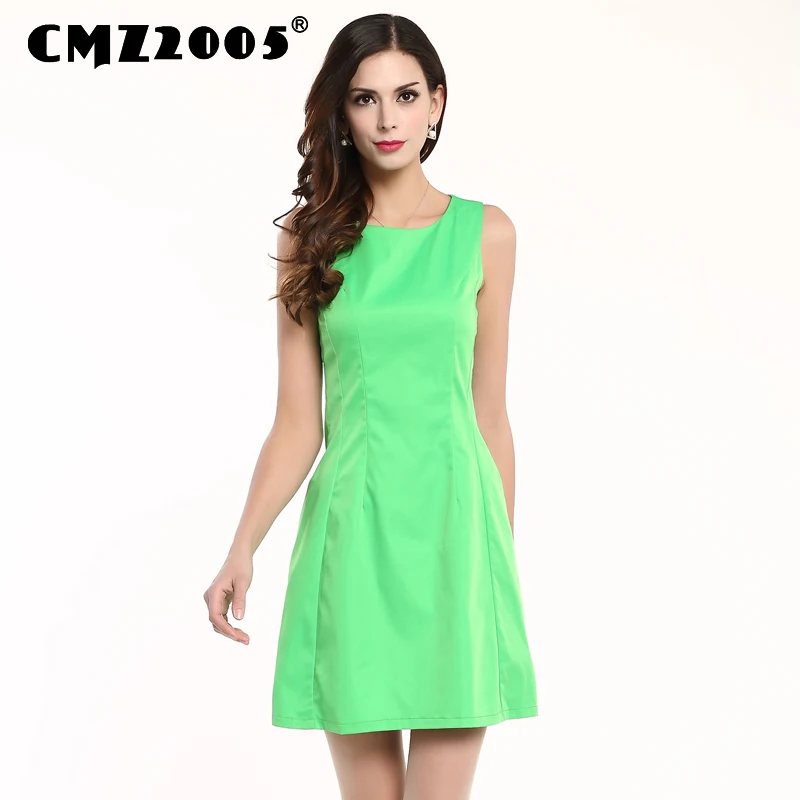 Летнее однотонное платье трапеция без рукавов из полиэстера на бретелях большие